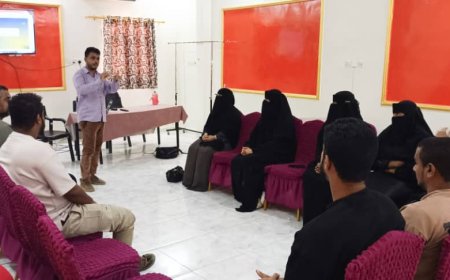 مؤسسة شباب أبين تنفذ جلسة توعوية حول أضرار المخدرات تحت شعار "رغم التحديات سننتصر