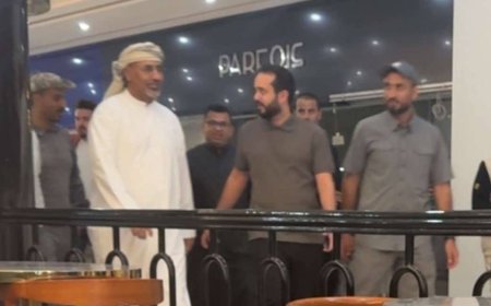 عاجل: اللواء عيدروس الزبيدي يزور عدن مول وسط حفاوة وترحيب كبير(صور)