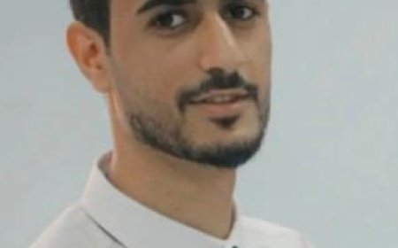 محمد نجيب الطالب الذي قرر ان لايمر مرور الكرام....بل اصّر أن لايتجاهله احد فمن الصمت صنع التأثير