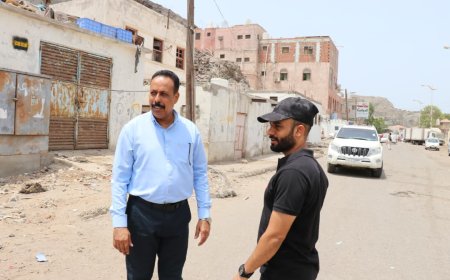 رئيس صندوق صيانة الطرق يتفقد عددًا من شوارع مديرية صيرة بعدن