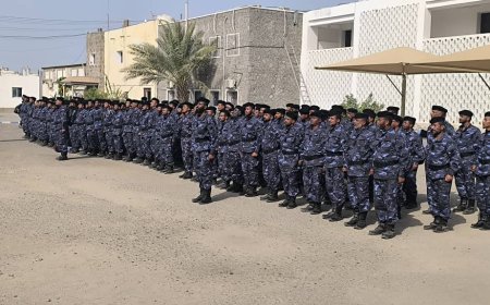 مدير أمن العاصمة عدن يستقبل الدفعة السابعة من منتسبي البرنامج التأهيلي الأمني بدعم من دولة الإمارات