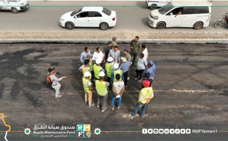 وزير الأشغال العامة ورئيس صندوق صيانة الطرق يتفقدان مشروع إعادة تأهيل خط دوار الملعب – جولة السيلة في عدن