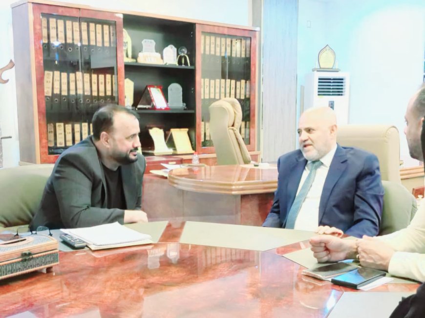 وزير الأشغال العامة و الطرق يناقش مع محافظ تعز إستكمال مشاريع الطرق الحيوية في المحافظة