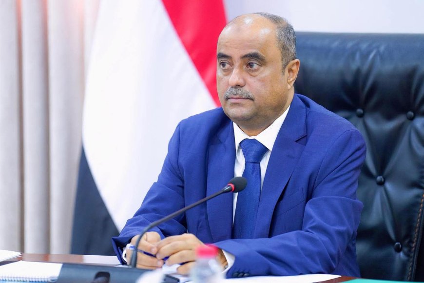 رئيس الوزراء سالم بن بريك: إجراءات عاجلة لتحسين الكهرباء ومحاسبة كل من يعرقل المعالجات