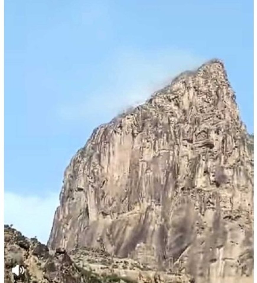 حرائق كبيرة تلتهم جبل مسمان في الأزارق في الضالع إثر صواعق رعدية...