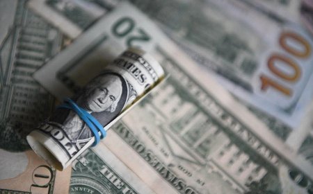 "قروض بالريال.. خسائر بالدولار!"فئات متضررة من تعافي سعر الصرف في اليمن.. وصوت ينادي بحلول عادلة
