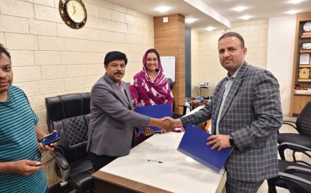 توقيع مذكرة تفاهم بين السفارة اليمنية ومستشفيات الشافي للعلاج الطبيعي والطب البديل..مدينة كوتاكال بولاية كيرلا..