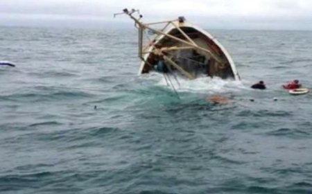 غرق 3 قوارب صيد في سواحل القطابا في الخوخة وفقدان معدات صيد الصيادين ..