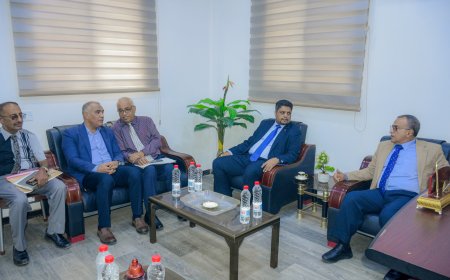رئيسا جامعتي عدن والمهرة يبحثان آفاق التعاون الأكاديمي والعلمي المشترك