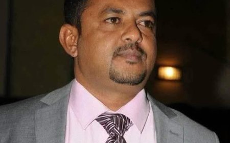 الدكتور منير الحريبي يعزي في رحيل الدكتور وائل مصطفى شكري نائب رئيس جامعة لحج