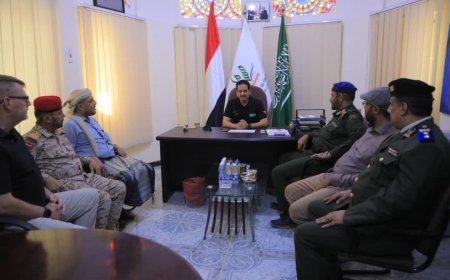وكيل محافظة مأرب لشؤون الدفاع والأمن يزور مشروع مسام...