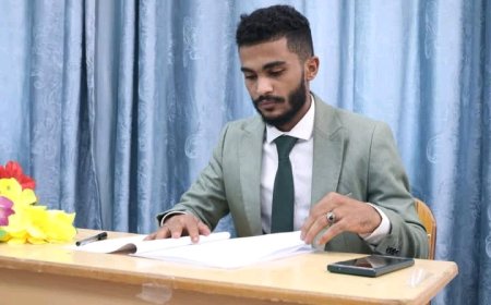 ضياء الدين المشرعي يناقش بحث تخرجه حول المتغيرات الإقليمية جامعة عدن ...