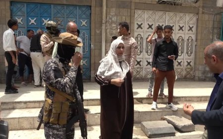 النيابة العامة تواصل حملتها على شركات الأدوية والصيدليات بمديرية المنصورة في عدن