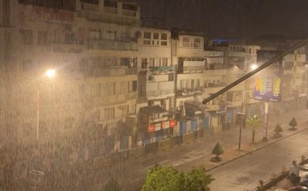 عاجل: أمطار غزيرة تغرق كريتر.. والأهالي يطالبون بتحرك جماعي عاجل