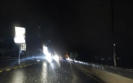 عاجل: غمر مياه الأمطار خط الجسر بين خورمكسر والمنصورة وتعطل سيارات بالمكان(صورة أولية)