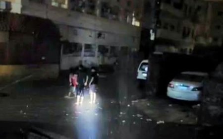 عاجل: الناشط وديع أمان يوضح لهذا السبب منازل سكان منطقة المرسابة في عدن تنجو من الغرق(تعرف عليه)