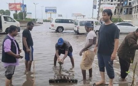 السلطة المحلية بمديرية المنصورة تستنفر جهودها عقب الأمطار الغزيرة التي شهدته العاصمة عدن...