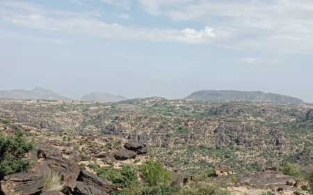 سيول وانزلاقات صخرية في جبل حبشي بتعز تخلف ضحايا وخسائر بشرية