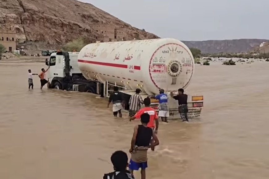 السيول تعزل حضرموت وتقطع طرق الساحل والوادي