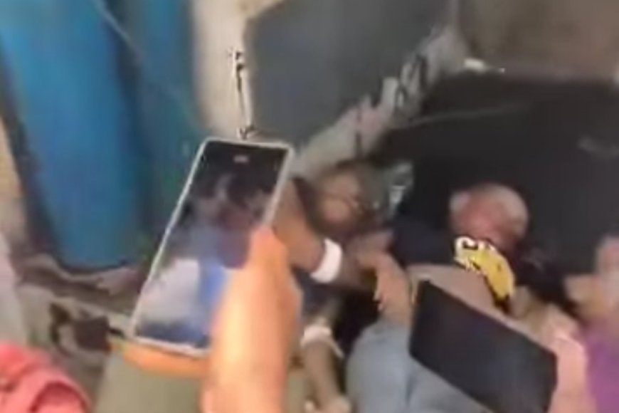 مأساة في أبين: وفاة أب وثلاثة من أطفاله بحادث دهس مدرعة عسكرية