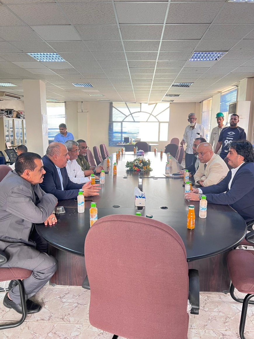 وزير الكهرباء يلتقي السفير الصيني في اليمن ويناقش معه مجالات الدعم المطلوبة لقطاع الكهرباء ..