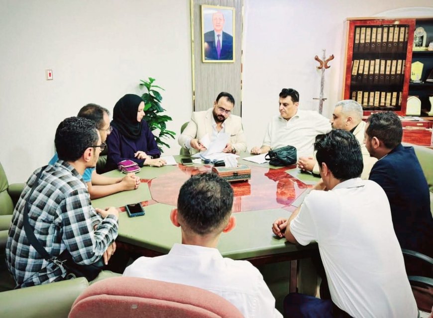 وزير الأشغال يناقش مع الفريق الفني للطرق الريفية إعداد الدراسات للمشاريع في المحافظات المحررة