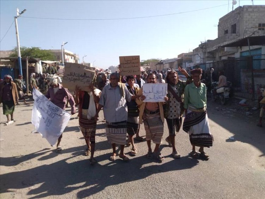 صانعي أول ثورة الجياع: أبناء باكازم