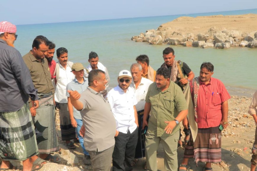 مدير شرطة محافظة الحديدة العميد نجيب ورق يزور مشروع خور أبو زهر ويعلن بدء المرحلة الثانية..