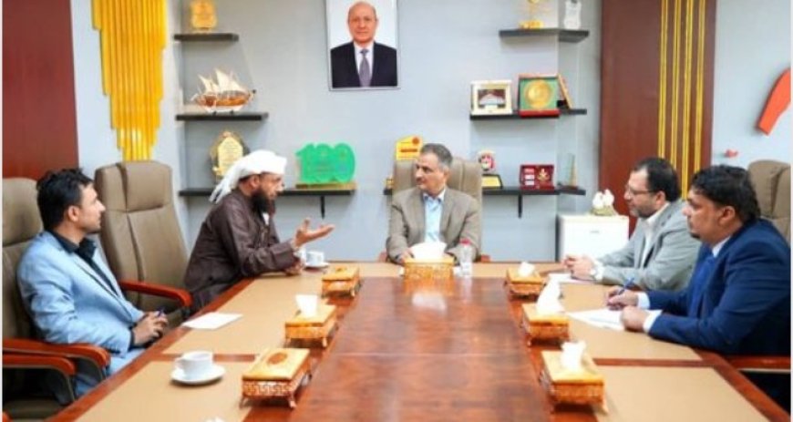 وزير الدولة محافظ عدن لملس يشدد على أهمية الدور الذي تضطلع به المساجد في ترسيخ قيم الوسطية...