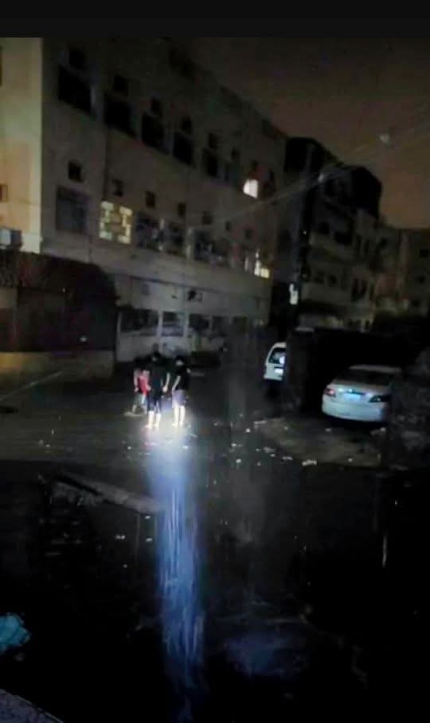 عاجل: الناشط وديع أمان يوضح لهذا السبب منازل سكان منطقة المرسابة في عدن تنجو من الغرق(تعرف عليه)