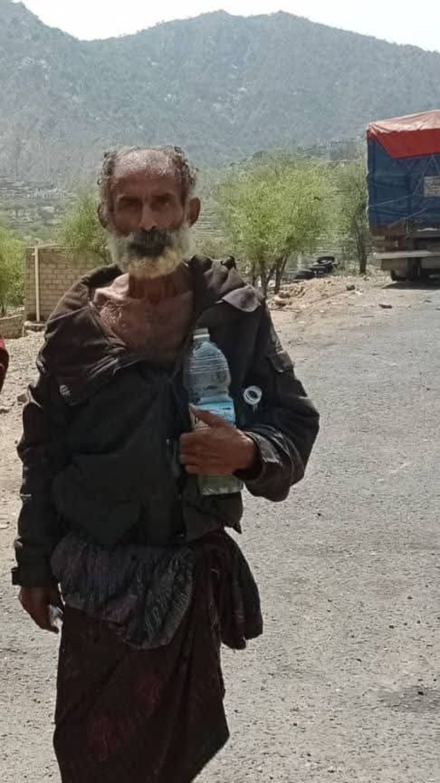 سيول لحج تخطف حياة المعلم محمد منصور القباطي في وادي الحسيمة