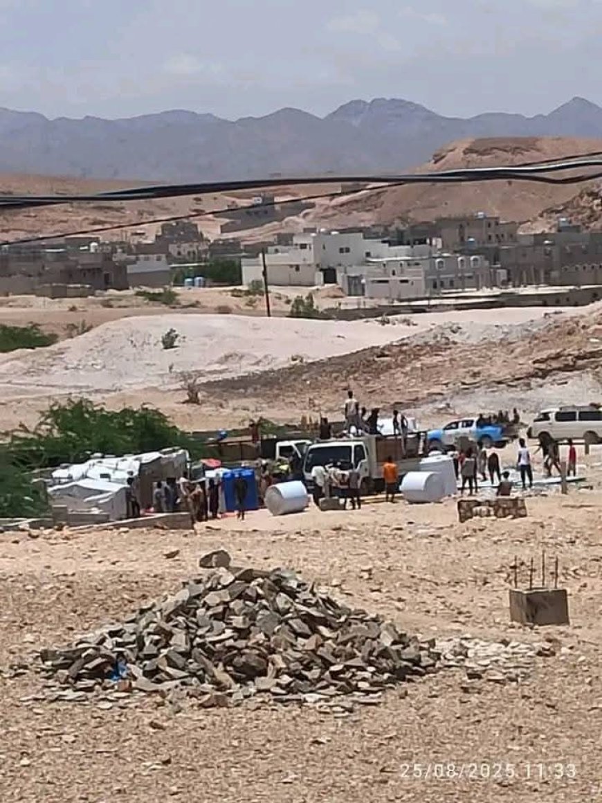 عاجل:شبوة.. بدء عملية إخراج المهاجرين الأفارقة من وسط الأحياء السكنية إلى مخيمات اللاجئين(صورة أولية)