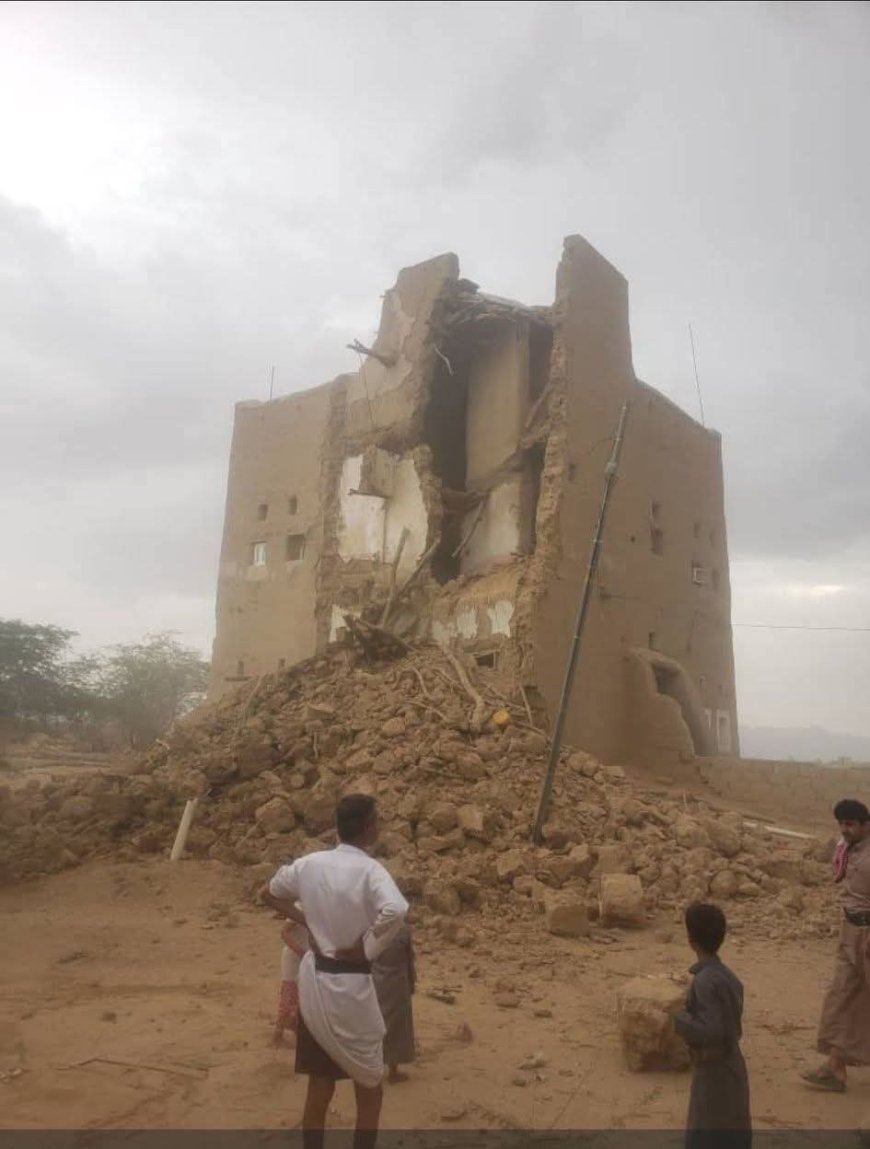 انهيار منزل في الجوف بسبب الأمطار الغزيرة ونجاة ساكنيه