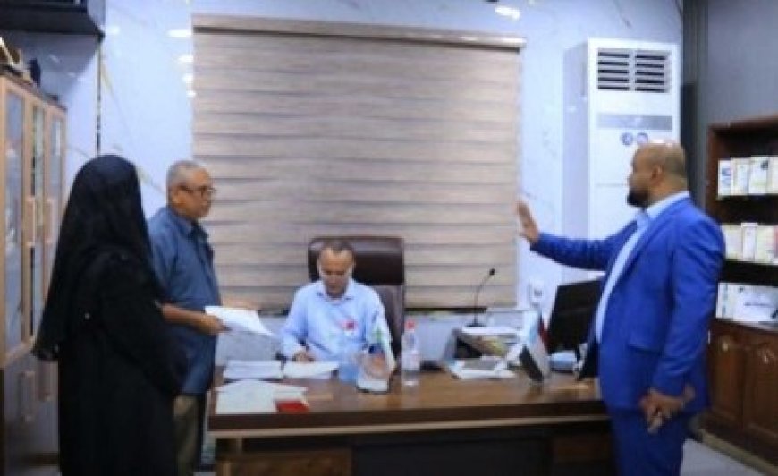 رئيس اللجنة القضائية بعدن ينفذ نزولاً ميدانياً للتأكد من التزام المدارس الخاصة بخفض الرسوم الدراسية..