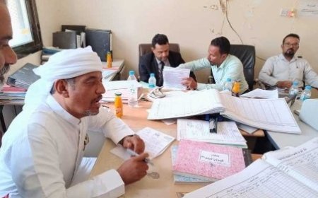 رئيس نيابة استئناف سيئون يتفقد سير العمل في نيابة تريم الابتدائية..