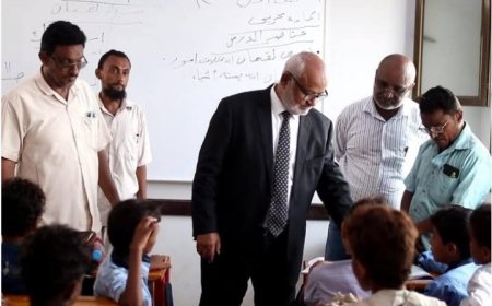 محافظ الحديدة يدشن العام الدراسي الجديد 2025-2026 في المناطق المحررة بالمحافظة....