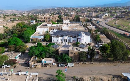 وسط مطالبات بالقبض على اللص..صانع محتوى يروي معاناة مأساوية في مشفى خليفة العام بتعز تزامنت مع وفاة والده