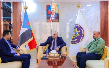 الكثيري يطَّلع على سير عمل المؤسسة العامة للطرق والجسور بالعاصمة عدن