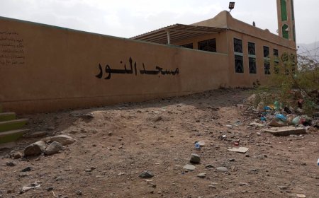 نداء إنساني: جامع النور في لودر بأمسّ الحاجة للبطاريات والألواح الشمسية لاستمرار تشغيله