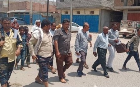 حملة رقابية تغلق متاجر وصيدليات مخالفة بزنجبار أبين...