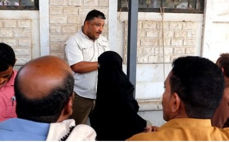 مدير شرطة الحديدة العميد نجيب ورق  يتفقد مصلحة الأحوال الشخصية والسجل المدني بالخوخة...