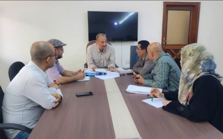 لقاء بعدن يناقش إمكانية إنشاء شبكة صرف صحي في بعض أحياء بئر فضل