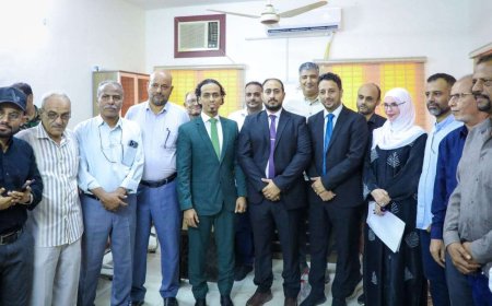 الأمين العام للمجلس الانتقالي الجنوبي يشرف على مراسم تسليم مهام رئيس هيئة الأراضي والمساحة والتخطيط العمراني 