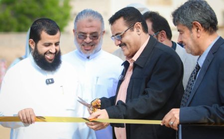 نائب محافظ عدن يدشن مشروع "أبراج المنصورة" التابع لشركة القطيبي ومؤسسة الجهوري