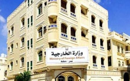 ترحيب حكومي بقرار نقل مقر الأمم المتحدة إلى العاصمة عدن...