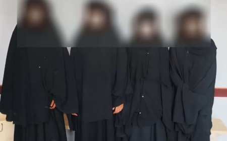 شرطة الشيخ عثمان في عدن تضبط عصابة نسائية متورطات في قضايا السرقة والنشل..