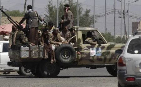 الحو,,ثيون يفرضون طوقًا أمنيًا ويمنعون استقبال عزاء الشيخ المرادي...