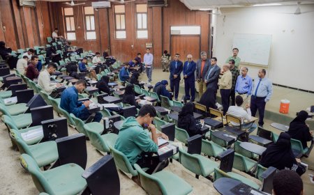 جامعة عدن تختتم امتحانات المفاضلة بكلية الحقوق للعام الجامعي الجديد 