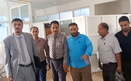 فريق التوجيه والرقابة الرئاسي للمجلس الانتقالي الجنوبي يزور مستشفى محمد بن زايد الميداني ويشيد بمستوى الرعاية الصحية