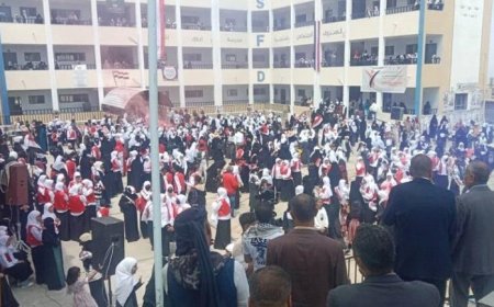 بتكريم المبدعين وإبراز المواهب الوطنية.. محافظة تعز تختتم مهرجان “تعز تغني” ...